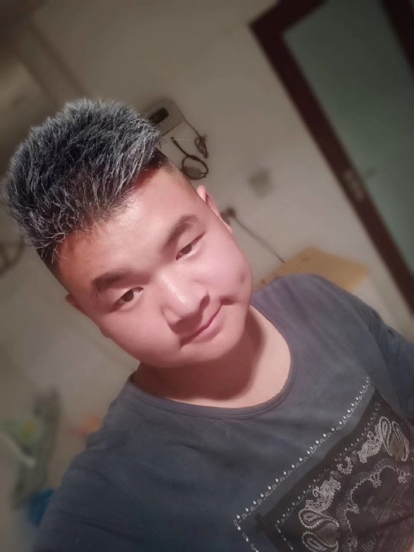 李子木的第二张照片--五峰中老年相亲网